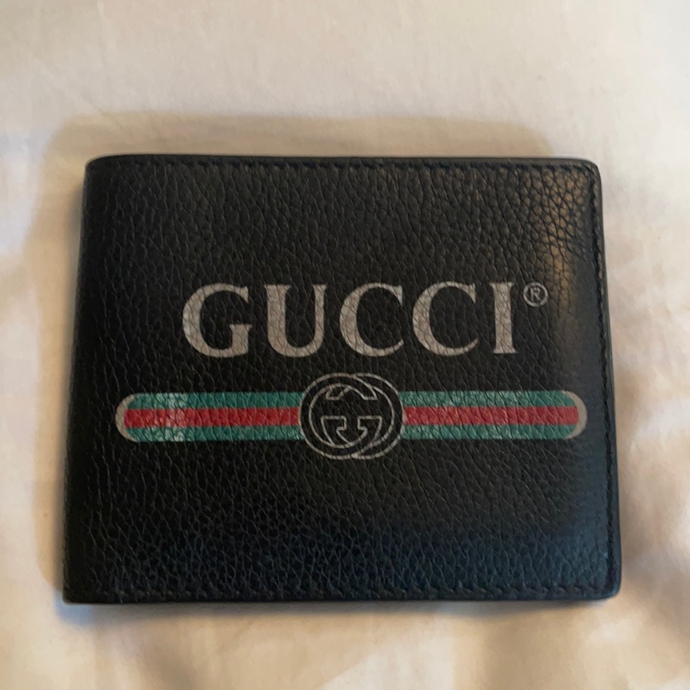 Authentic Gucci men’s wallet